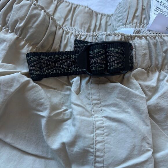 Columbia Tan Swim Trunks with Elastic Waistband and Quick Dry Material - Picture 8 of 9